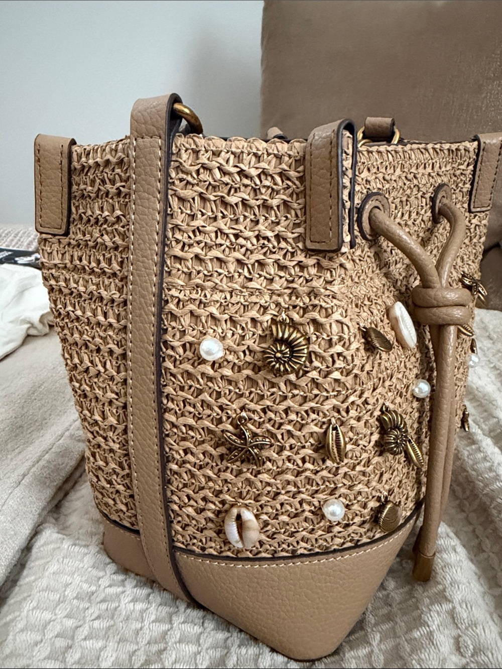 Steve Madden Rattan Beaded Shell Bucket Bag - Picture 3 of 5